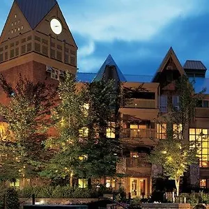 Hilton Grand Vacations Club Hotel Whistler