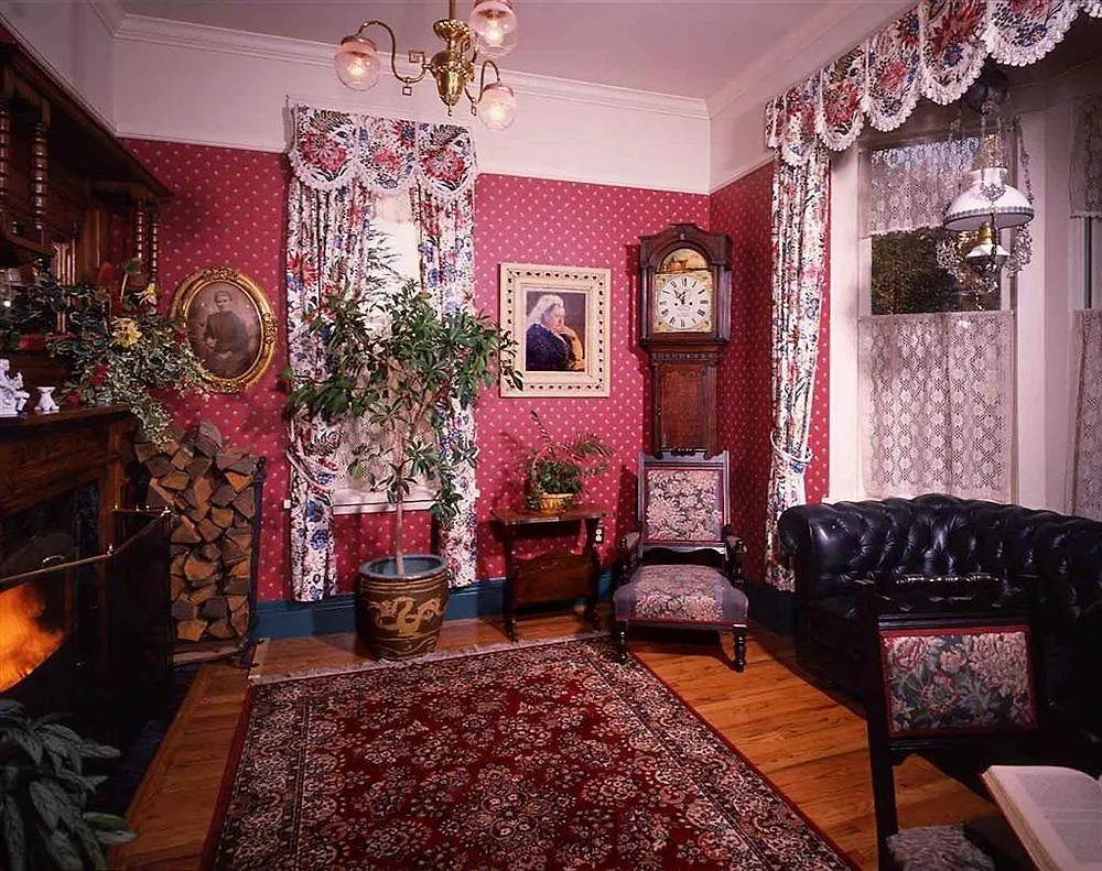 Humboldt House Bed & Breakfast Victoria