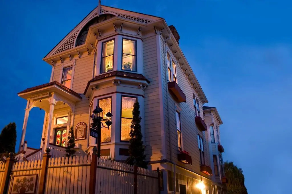 Humboldt House Bed & Breakfast Victoria