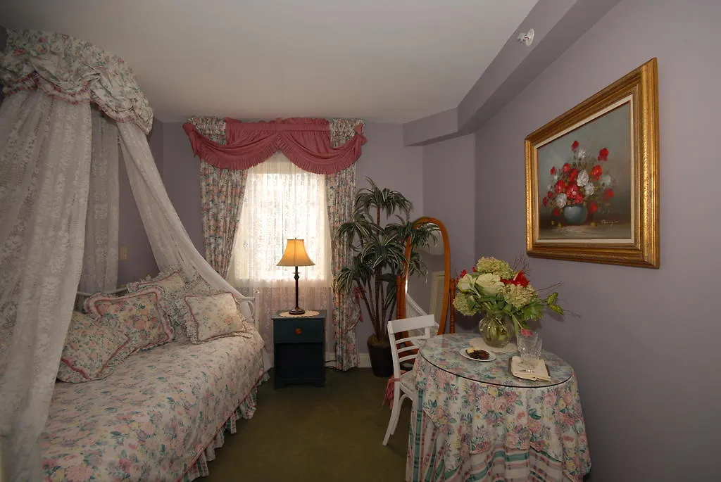 Humboldt House Bed & Breakfast Victoria 4*,  Canada
