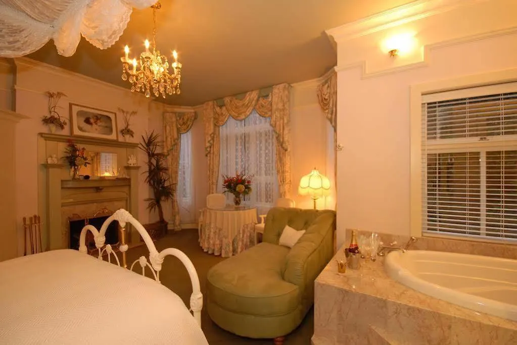 Humboldt House Bed & Breakfast Victoria